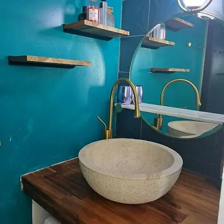 With Kitchenette And Bathroom Appartement Parijs